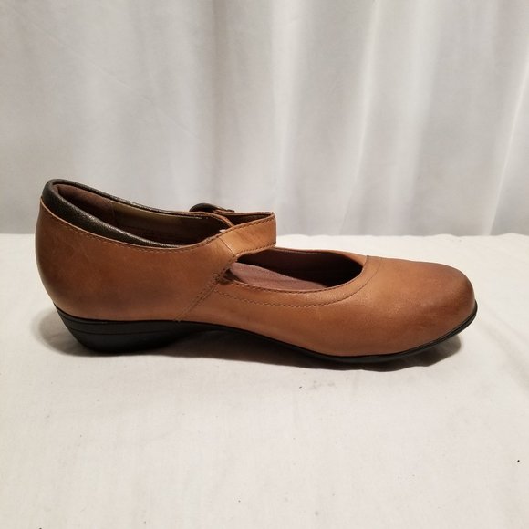 Women's Dansko, Fawna Mary Jane | Peltz Shoes